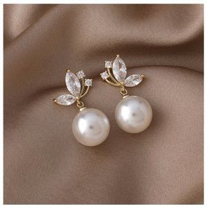 Pearl Drop Earrings Set of 6 - Brand New